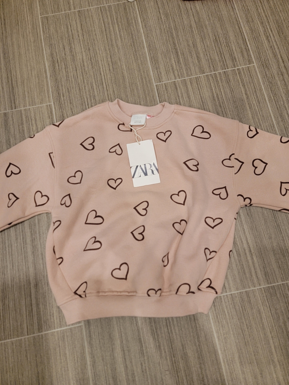 Zara Heart-Print Crewneck Sweatshirt 2T But Fits Oversized!